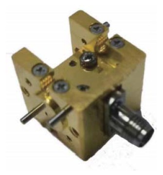 216GHz 二倍频功率源模块
